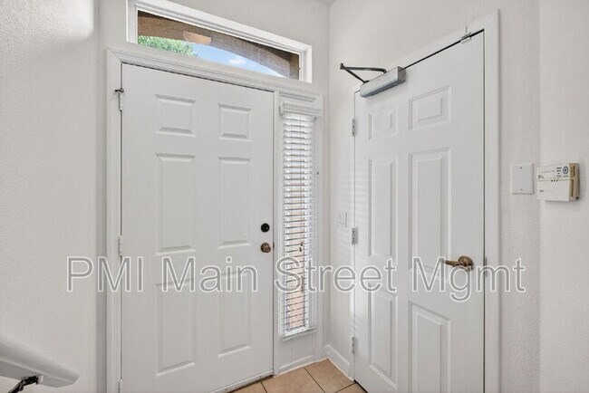 Building Photo - 10935 Derringer Dr