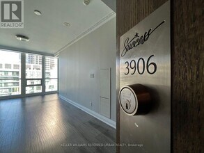 Building Photo - 16 Harbour St