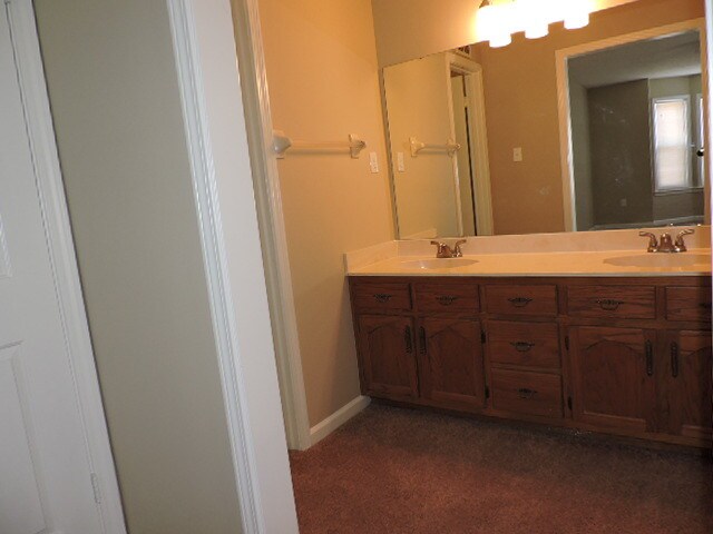 Foto del edificio - 8117 S Regis Pl