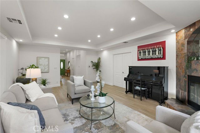 Foto del edificio - 18760 Wells Dr