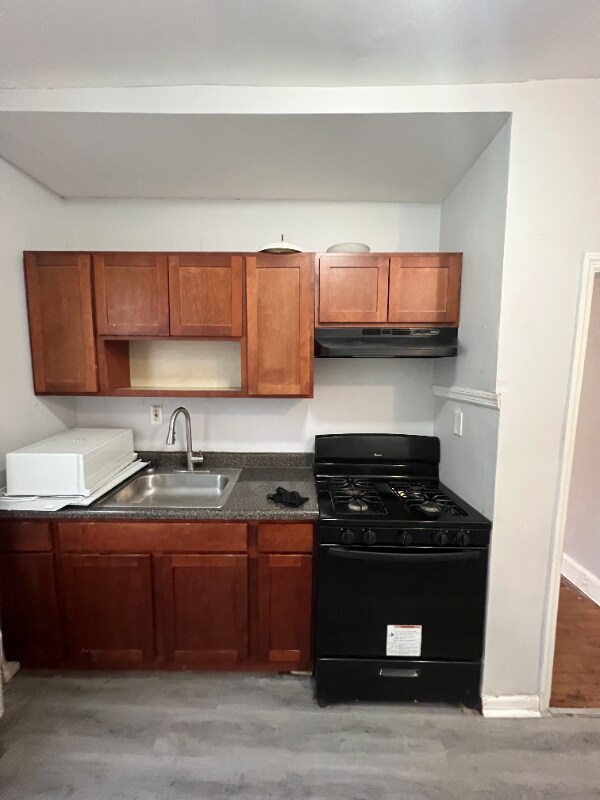 Foto del edificio - 4 Eaton Pl