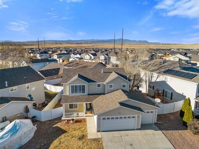Foto del edificio - 2205 Meadowlark Ln