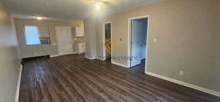 Building Photo - 1426 N Campbell Ave