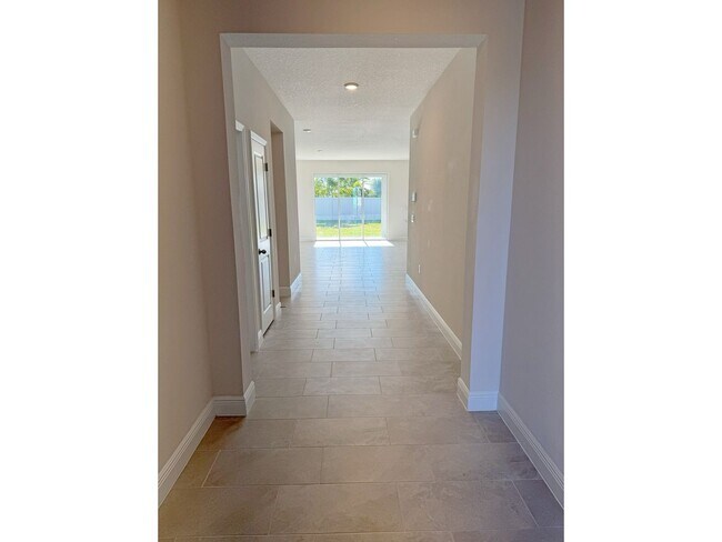 Foto del edificio - New Community in Apollo Beach!