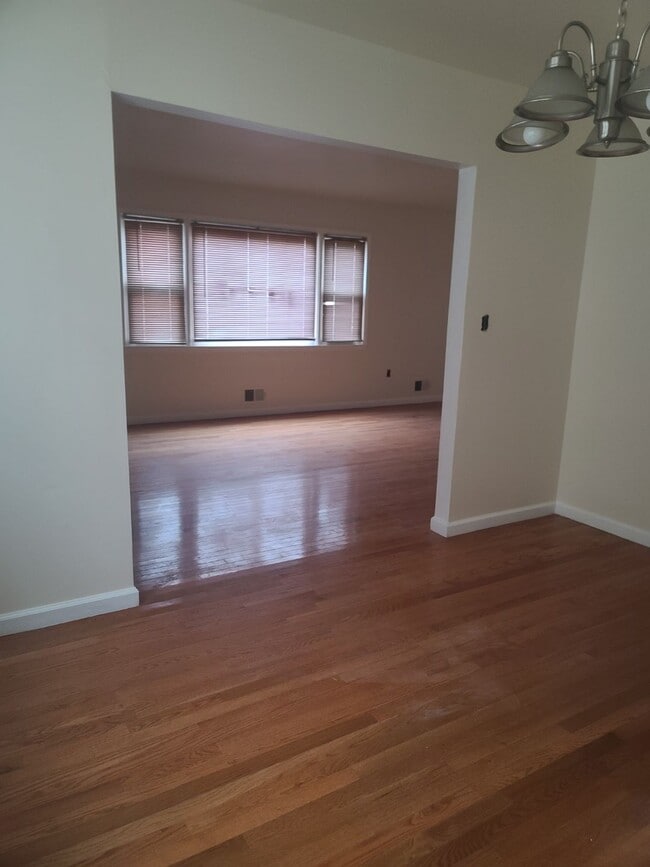 Foto del edificio - 213 E 9th Ave