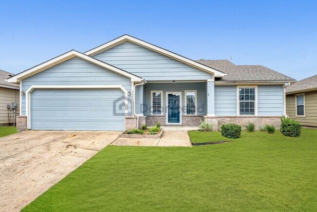 Building Photo - 9940 Thomas Jefferson Dr