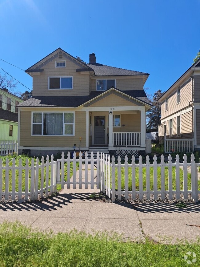 Building Photo - 1631 W Pacific Ave