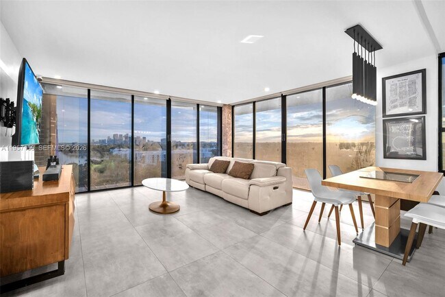 Foto del edificio - 780 NE 69th St