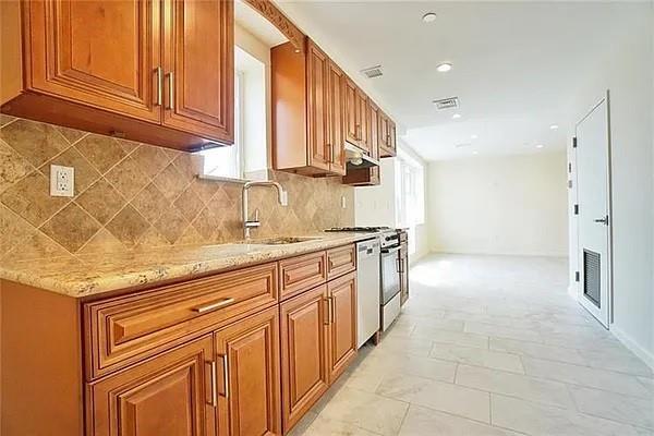 Foto del edificio - 2848 W 15th St