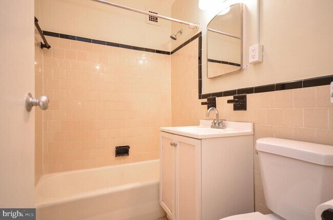Foto del edificio - 4100 W St NW