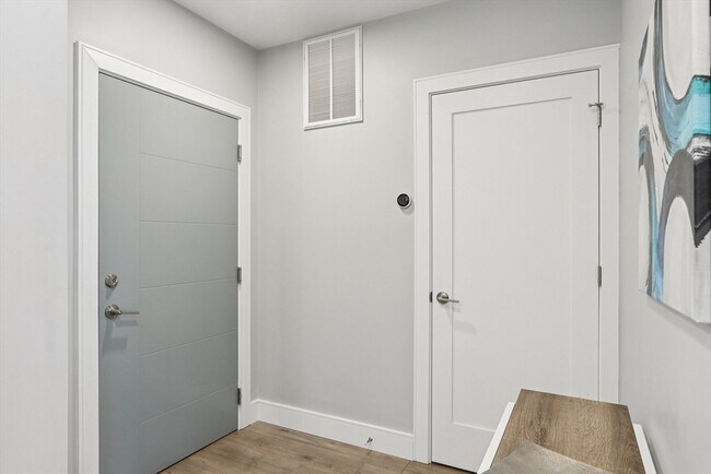 Foto del edificio - 610 Rutherford Ave