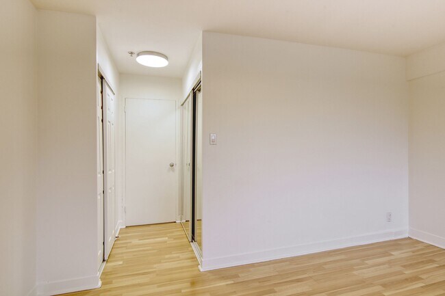 Photo du bâtiment - 3455 Rue Aylmer