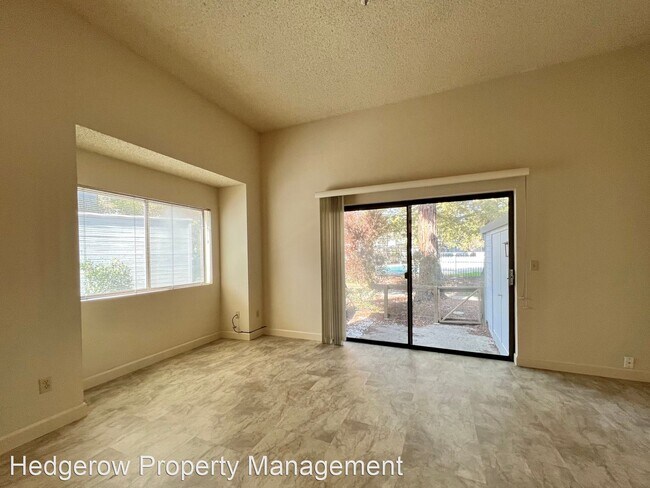 Building Photo - 2 br, 2.5 bath House - 35 Village Parkway