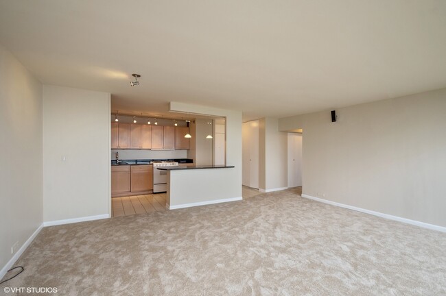 Foto del edificio - 2800 N Lake Shore Dr