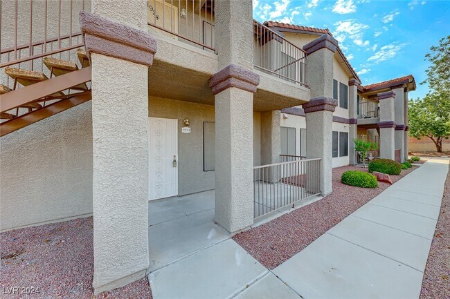 Foto del edificio - 1575 W Warm Springs Rd