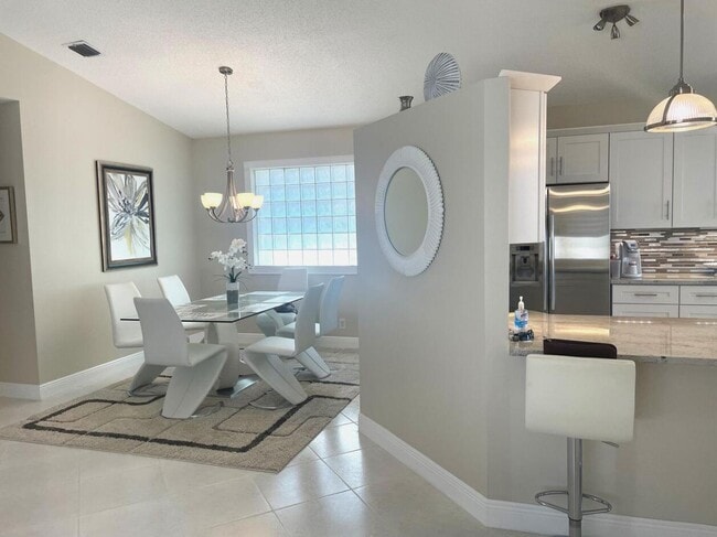 Foto del edificio - 9731 Cherry Blossom Ct