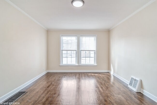 Building Photo - 4249 W Nelson St