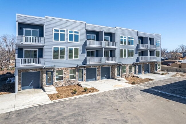 Foto del edificio - 3576 W 66th Ave