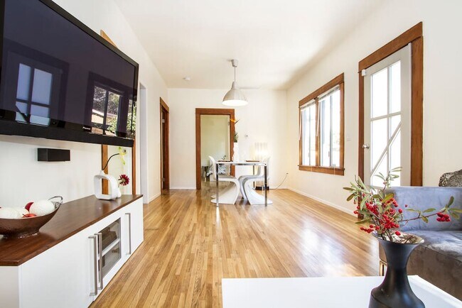 Foto del edificio - 2161 Ewing St