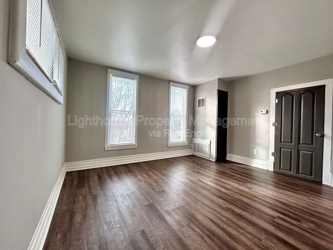 Building Photo - 1000 Cass Ave SE