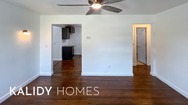 Photo - 1371 South Dr House