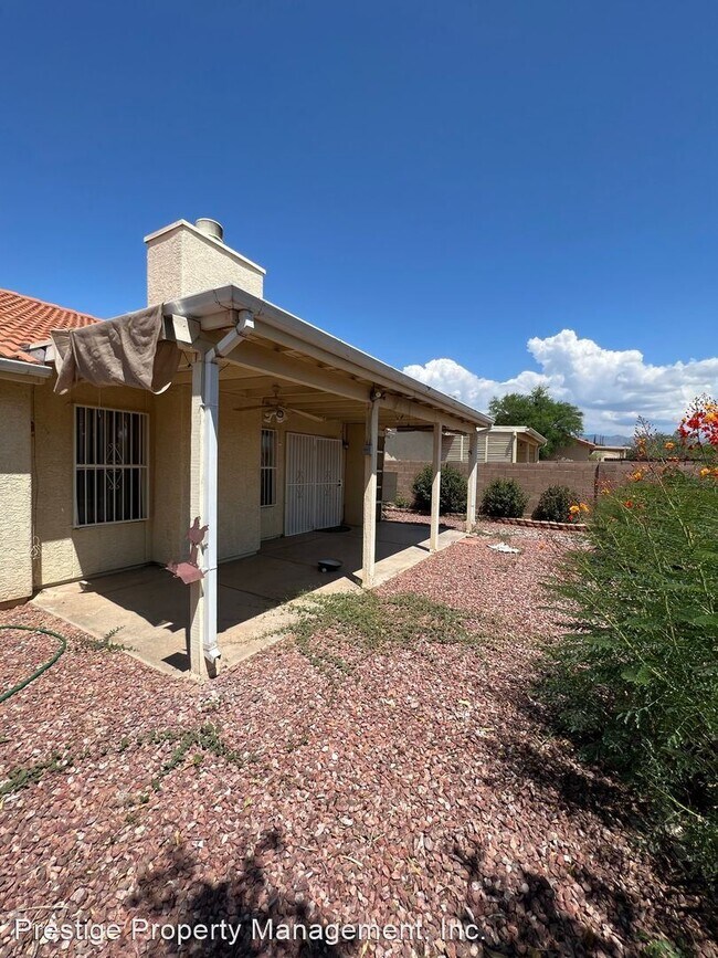 Foto del edificio - 3 br, 2 bath House - 2534 S. Perillo Drive