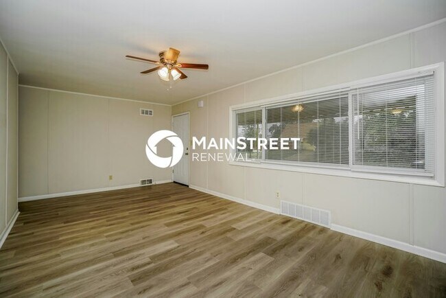 Foto del edificio - 2 Bedroom Pet-Friendly Home in COLUMBUS, OH with Main Street Renewal