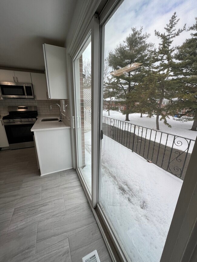 Foto del edificio - 36 Hill Rd