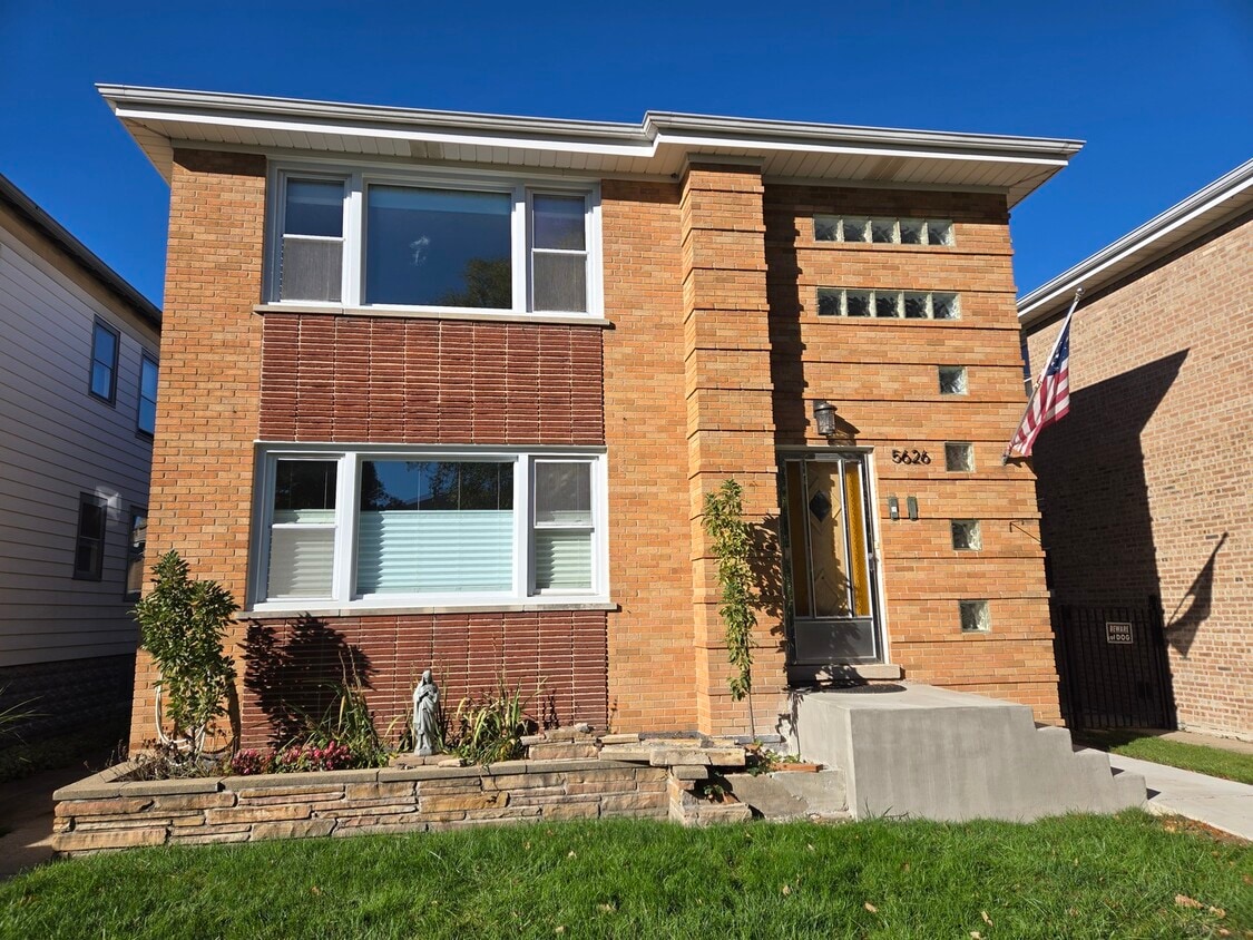 Primary Photo - 5626 N Menard Ave