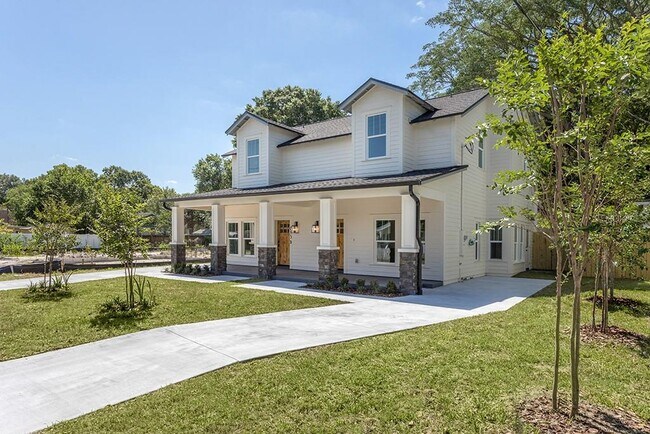 Foto del edificio - 913 E Osborne Ave