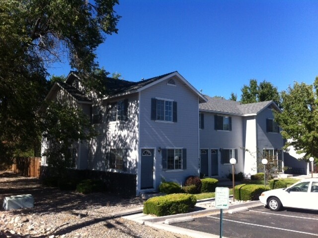 Foto del edificio - Willow Tree townhomes