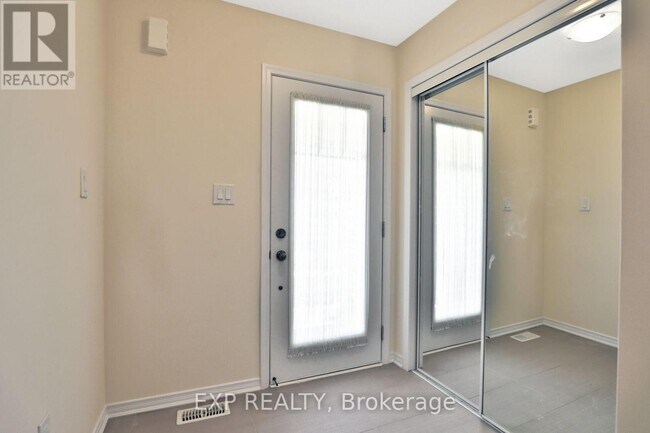Building Photo - 7 Pagebrook Cres