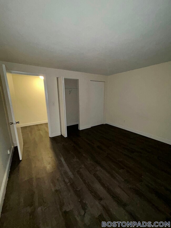 Foto del edificio - 122 Dustin St