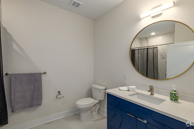 Studio - 536SF - Bath - The Gateway @ Dunellen