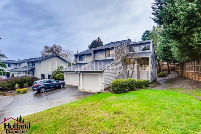 Building Photo - Charming, Light-Filled Home Near Parks, Tr...