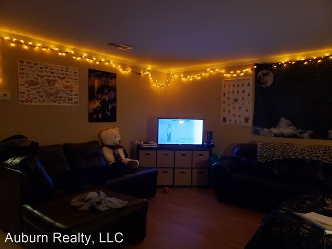 Foto del edificio - Studio, 1 bath House - 1064C Stonegate Drive