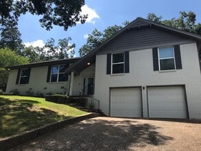 Building Photo - 2404 Breckenridge Dr