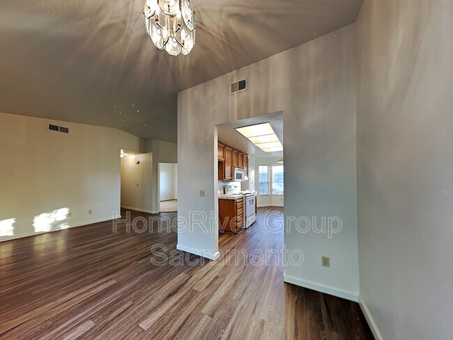 Building Photo - 1337 Ridgerun Dr