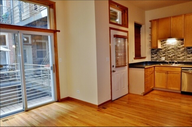 Foto del edificio - 6412 S Woodlawn Ave