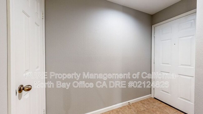Building Photo - 403 Mission Blvd