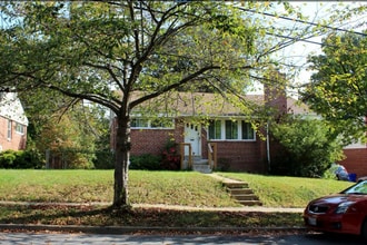 Building Photo - 6705 Forest Hill Dr