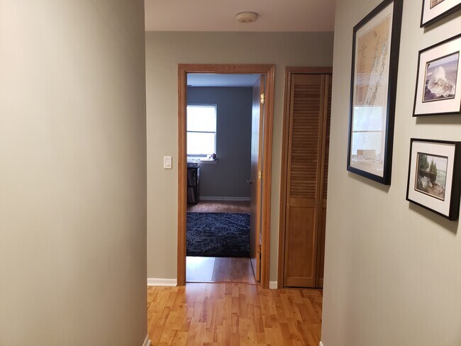 HALLWAY - 1002 Castilian Ct