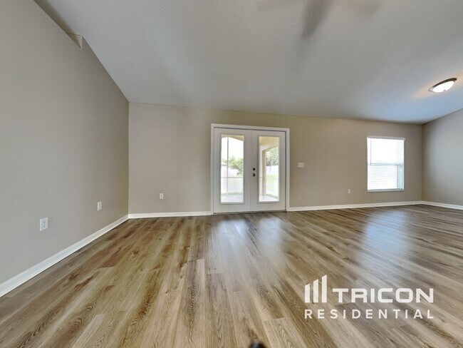 Building Photo - 13001 Fish Cove Dr