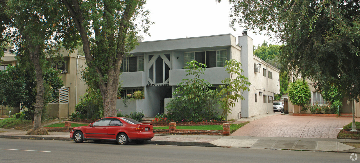 Foto principal - 4217 Whitsett Ave
