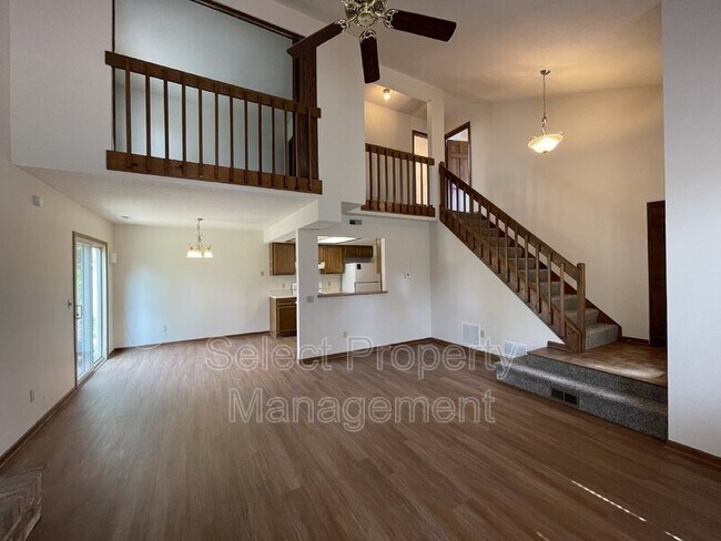 Building Photo - 5138 Pinebrook Dr