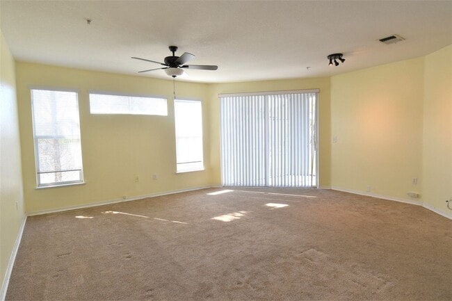 Building Photo - Allegro Palms Condo