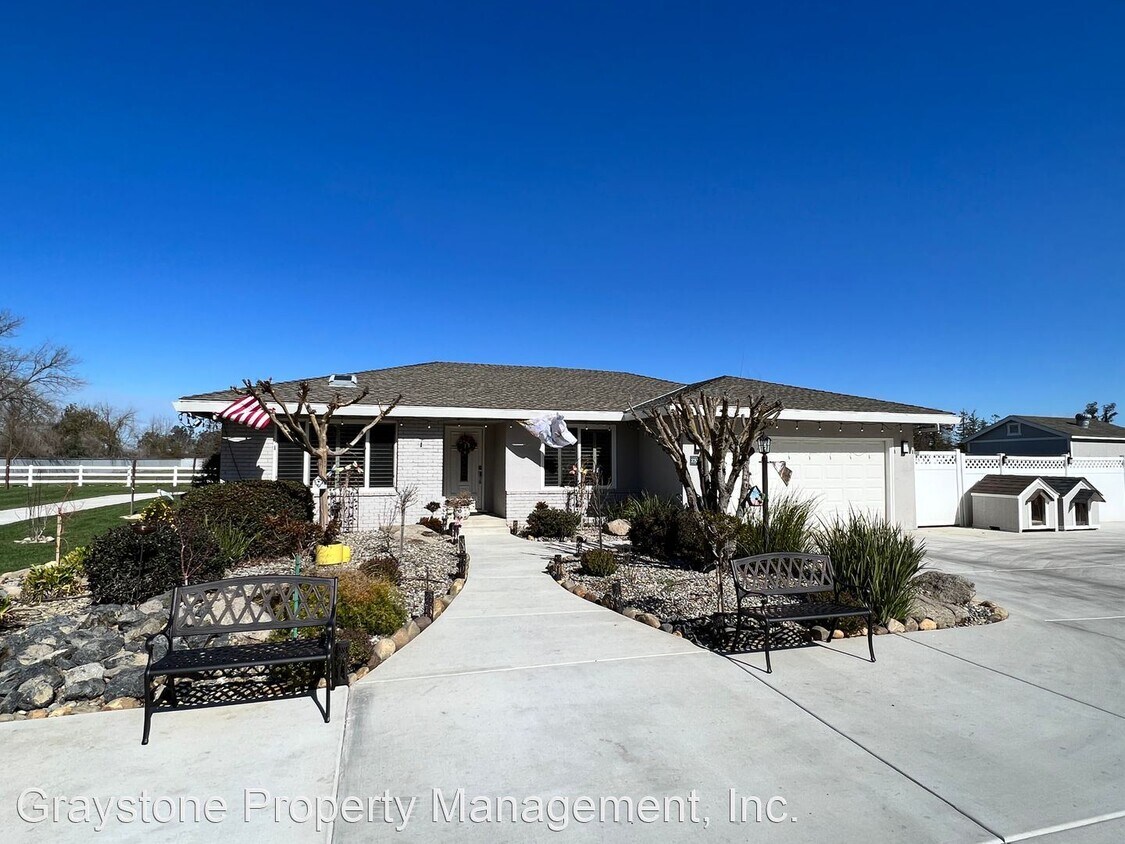 3 br, 2 bath House 2830 Dunn Rd House for Rent in Merced, CA