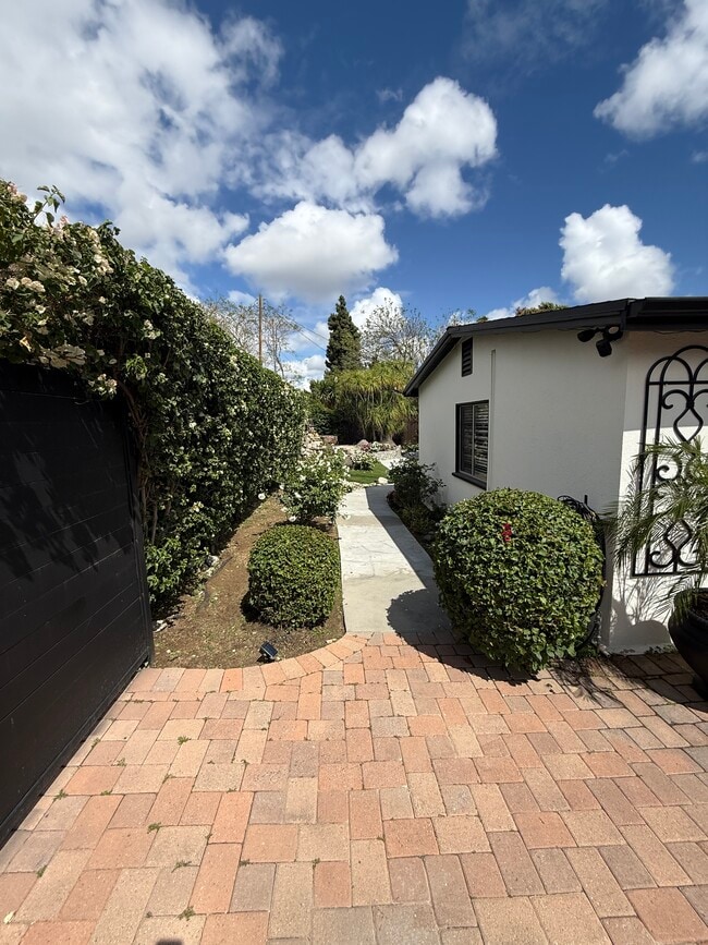 Building Photo - 17806 Plummer St