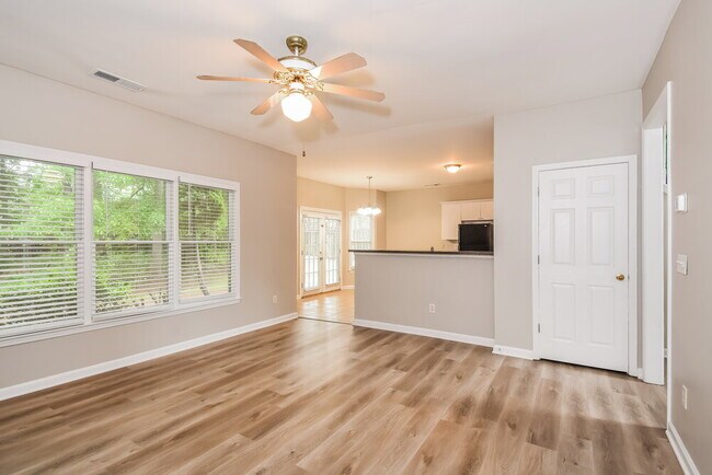 Building Photo - 933 Huntsman Trce