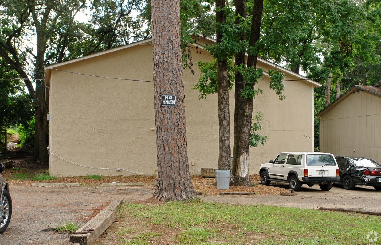Building Photo - 813 California St